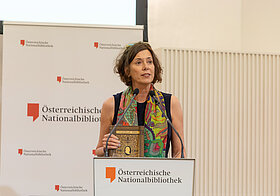 Eva Menasse, Autorin und Festrednerin