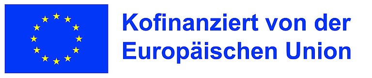 Logo mit blauer Flagge mit einem Kreis aus gelben Sternen, Text: Kofinanziert von der Europäischen Union.