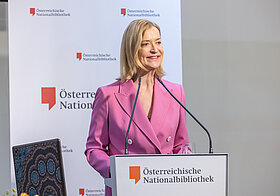 GD Dr. Johanna Rachinger am Redner:innenpult