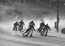 Motorradrennen auf der Sandbahn in der Wiener Krieau 1938.