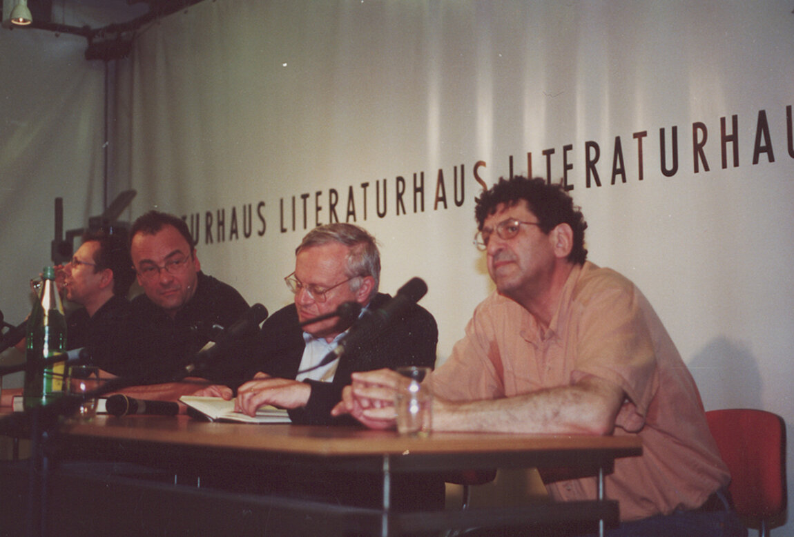 Wendelin Schmidt-Dengler mit Doron Rabinovici, Robert Menasse und Robert Schindel im Literaturhaus Wien, 2001