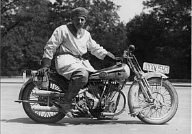  Konrad Lorenz 1928 auf einem Motorrad