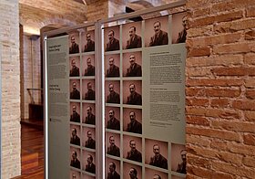 Ausstellungsbanner in Valencia
