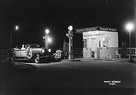 Tankstelle in der Nacht