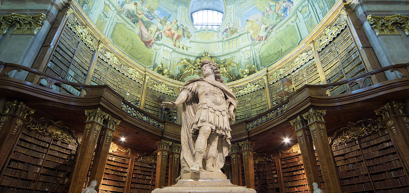 Statue Karl VI im Marmorsaal.