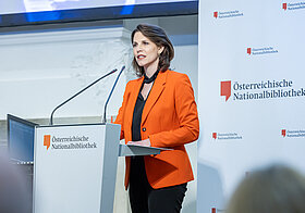 BM Mag. Karoline Edtstadler bei ihrer Rede