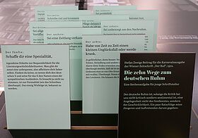 Elf Kärtchen, die Zweigs ironisch zu verstehende "Wege zum deutschen Ruhm" wiedergeben. 