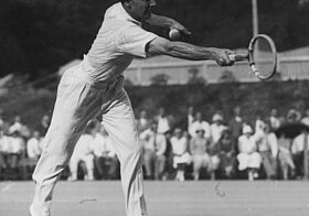 John Borotra bei einem Tennisturnier