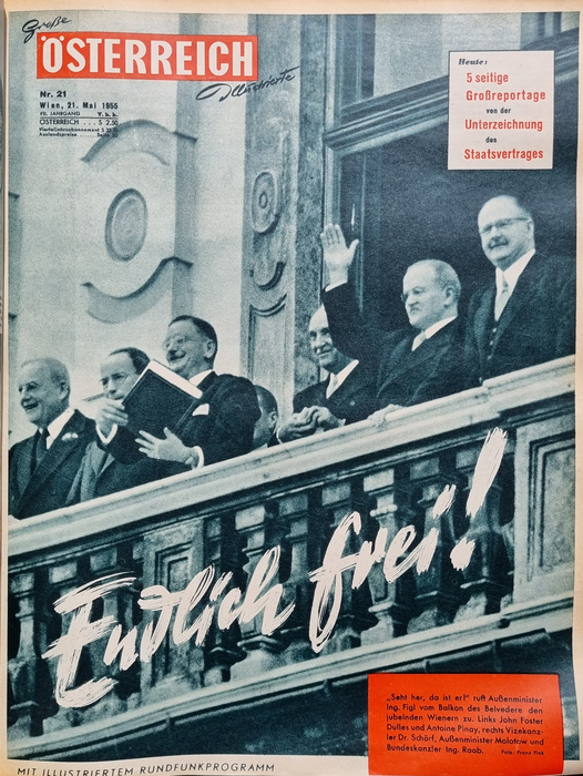 Titelseite einer alten Zeitung.