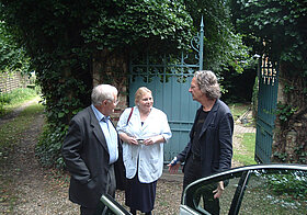 Wendelin Schmidt-Dengler mit der Leiterin des Österreichischen Kulturforums Paris Christa Sauer und Peter Handke in Chaville, 2007