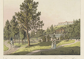 Spaziergänger*innen und Reiter*innen in einem gepflegten, grünen Park.
