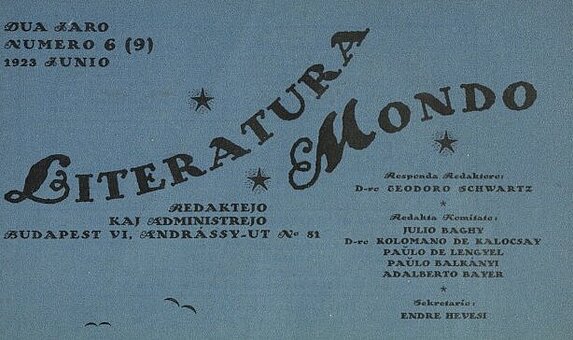 Cover der Zeitschrift Literatura Mondo: Zeichnung eines Feldes vor blauem Himmel