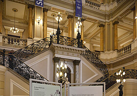 Schautafel "The Discovery of the World" im Foyer