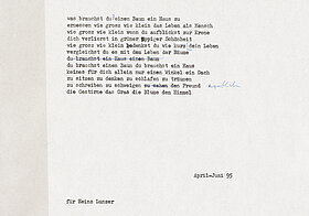 Kurzer getippter Text auf Papier.