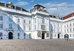Prächtiges weißes Gebäude