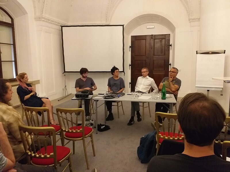 ÖNB Labs Symposium, Podiumsdiskussion mit (von links nach rechts) Sophie-Carolin Wagner, Gene Kogan, Sofia Crespo, Max Kaiser und Mahendra Mahey